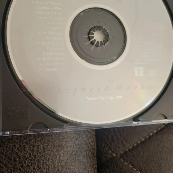 Enya Shepard Moon CD - 1992 - Reprise Records - Picture 9 of 14